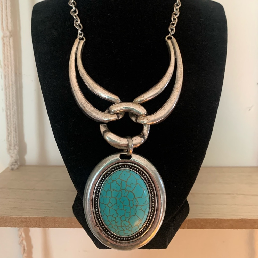 Vintage Look Turquoise Pendant Necklace